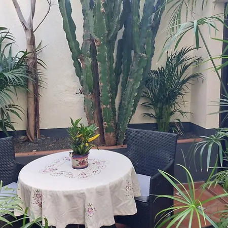 Monasterio De San Antonio - Rustikales Mit Kleiner Innenhofterrasse דירה *