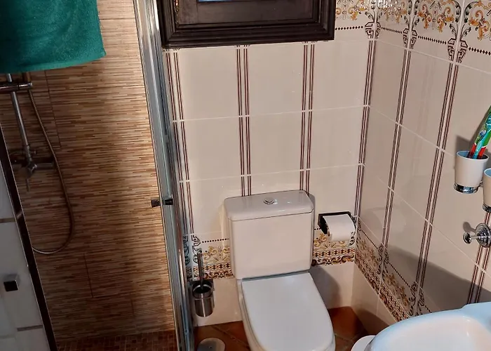 Monasterio De San Antonio - Rustikales Mit Kleiner Innenhofterrasse *