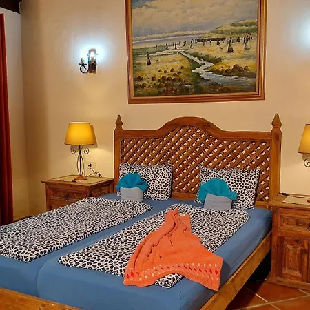 Monasterio De San Antonio - Rustikales Mit Kleiner Innenhofterrasse Apartman