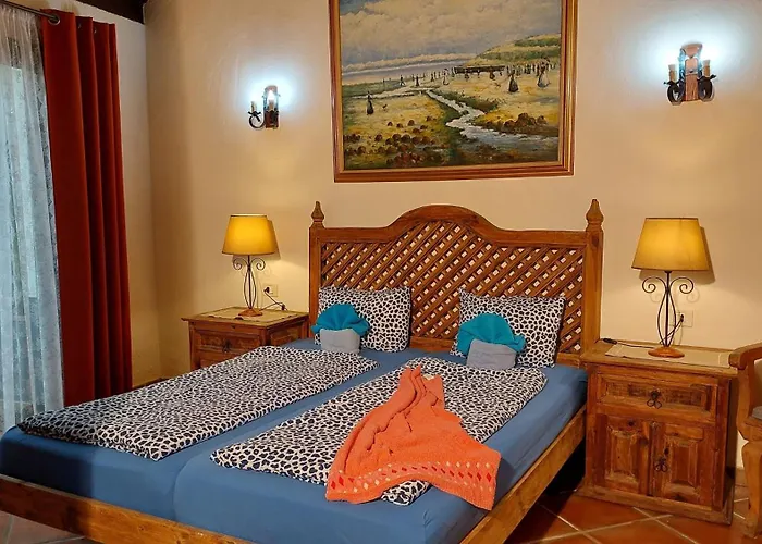 Monasterio De San Antonio - Rustikales Mit Kleiner Innenhofterrasse 公寓